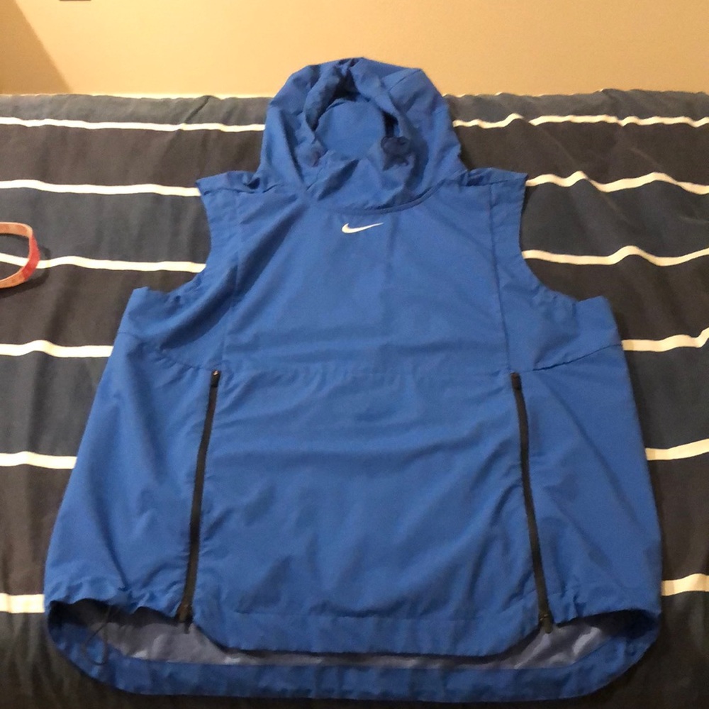 EUC Nike nylon vest with hood